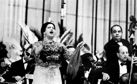 De Oum Kalthoum Tribute: Een Muzikale Reis Door de Gouden Eeuw van Egyptisch Lied