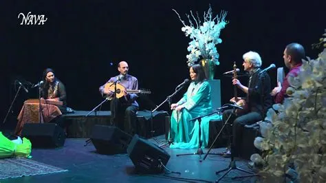 Parisa Tahmuras' Surprise Amsterdam Concert: A Night of Persian Pop Magic!